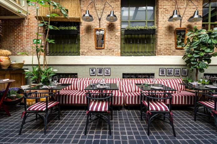 Fellina, un día de la madre perfecto alrededor de una mesa italiana