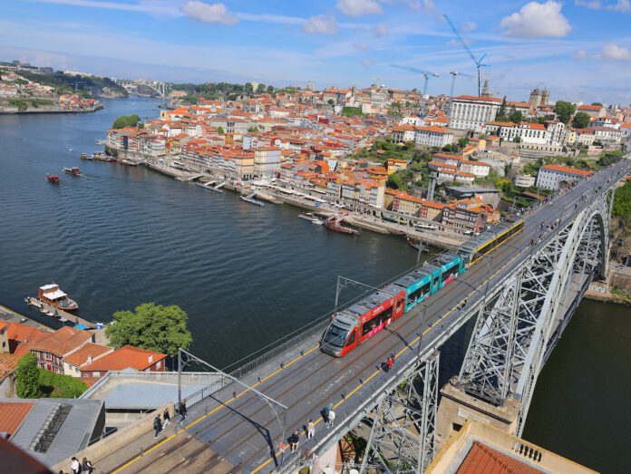 Escapadas cortas este verano: un bocado de Oporto con sabor internacional sin irte lejos